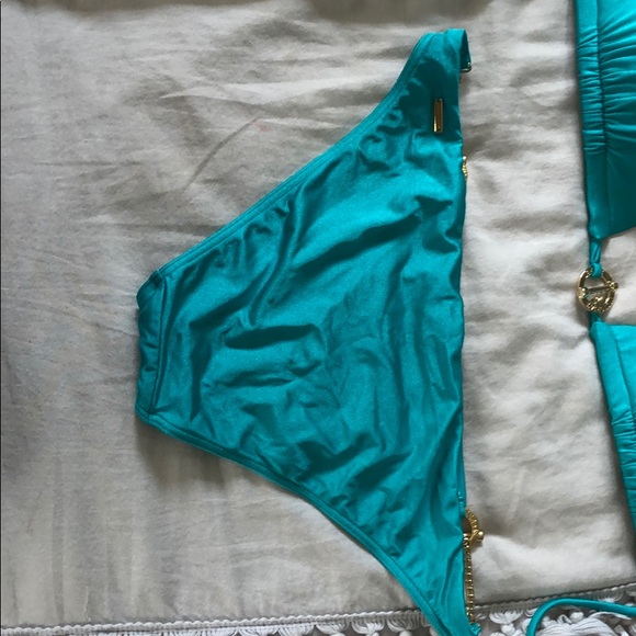 Green VS bathing suit - Picture 4 of 4
